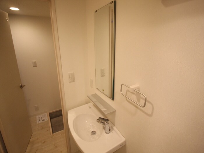 物件内観写真16　(洗面)