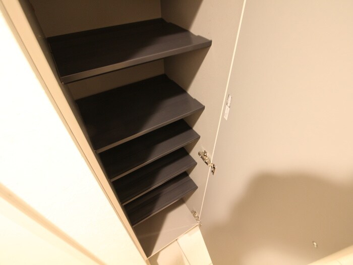 物件内観写真17　(靴箱)