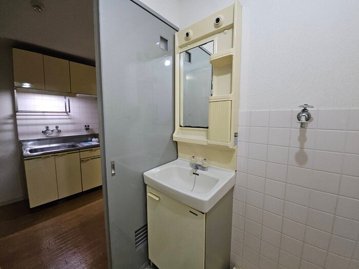 物件内観写真12　(洗面)