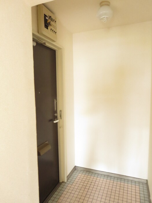 物件内観写真17　(玄関)