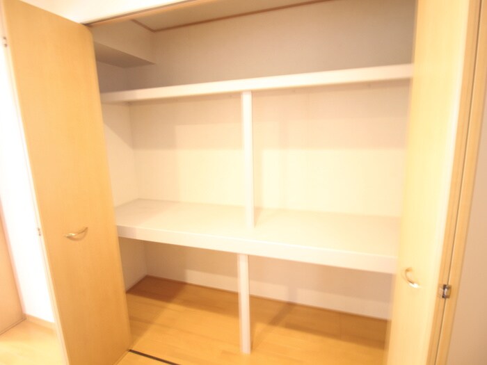 物件内観写真16　(収納)