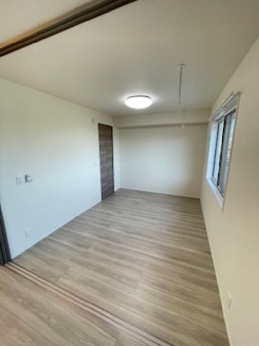 物件内観写真21　(居室)