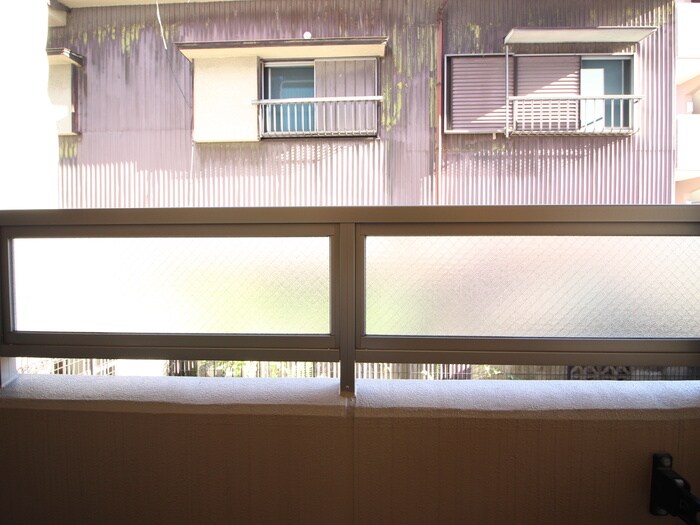 物件内観写真16　(室内からの展望)