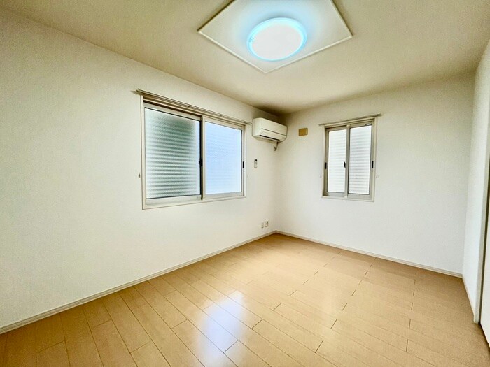 物件内観写真11　(居室)