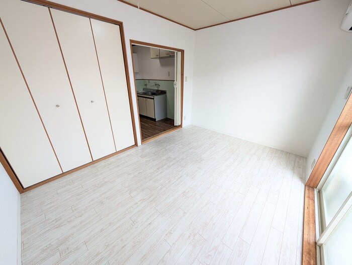 物件内観写真8　(居室)