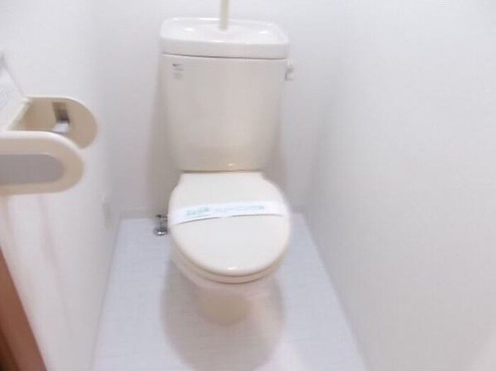 物件内観写真11　(トイレ)