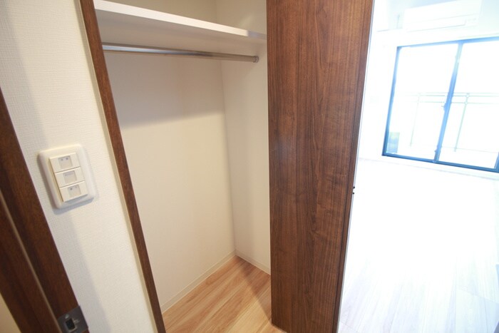 物件内観写真11　(収納)