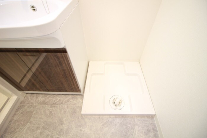 物件内観写真13　(洗濯機置場)