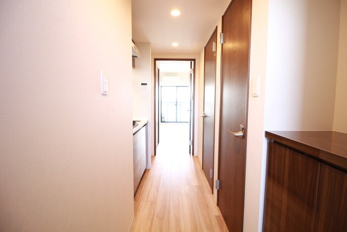 物件内観写真17　(廊下)
