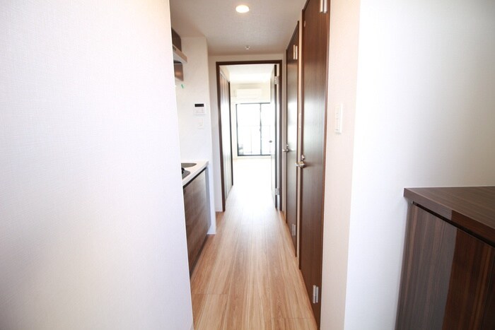 物件内観写真18　(廊下)