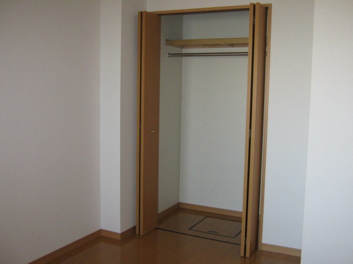 物件内観写真10　(収納)