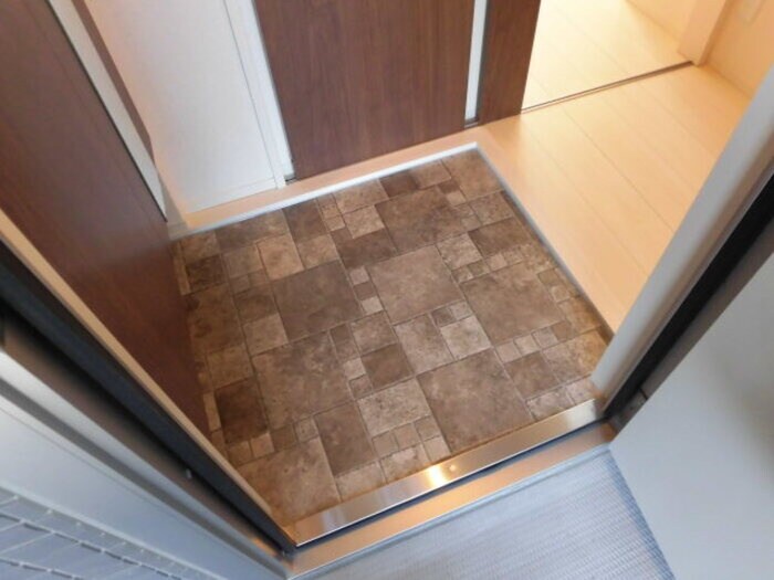 物件内観写真7　(玄関)