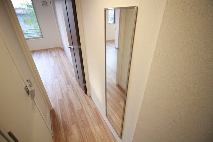 物件内観写真9　(廊下)