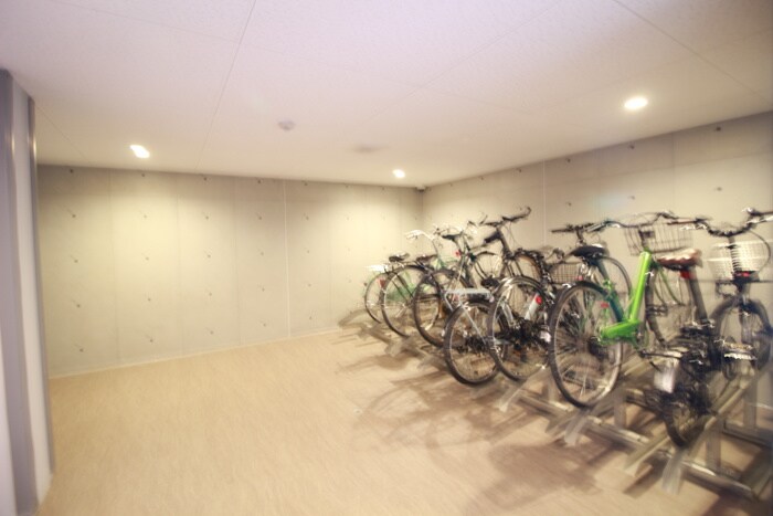 物件外観写真4　(駐輪場)