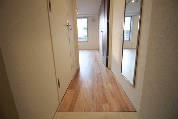 物件内観写真13　(廊下)