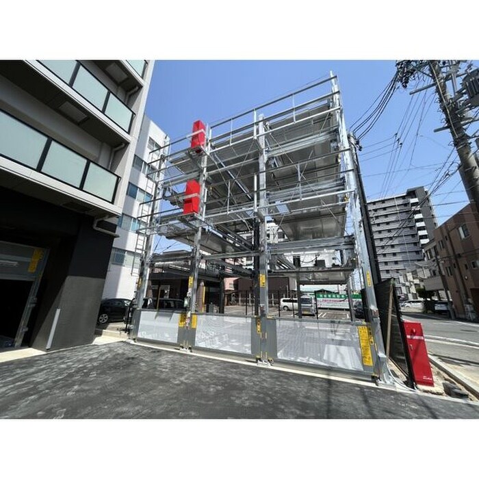 物件外観写真5　(駐車場)