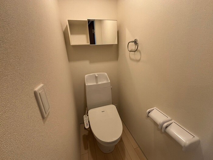 物件内観写真14　(トイレ)