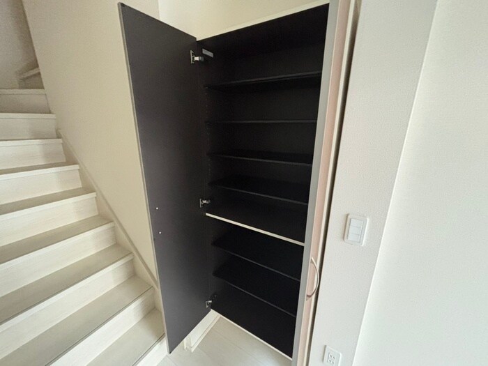 物件内観写真16　(靴箱)