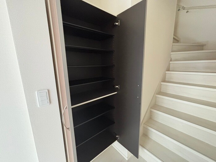 物件内観写真16　(靴箱)