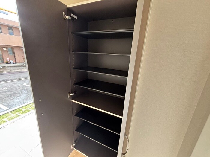 物件内観写真16　(靴箱)