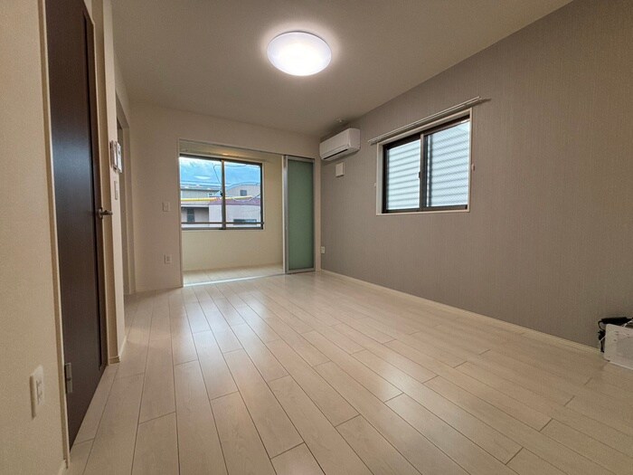 物件内観写真21　(居室)