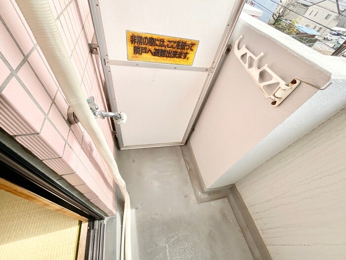 物件内観写真12　(洗濯機置場)