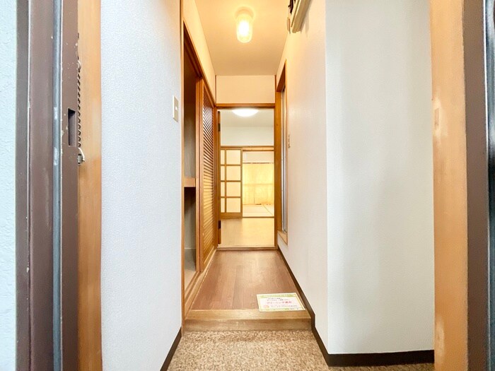 物件内観写真15　(廊下)