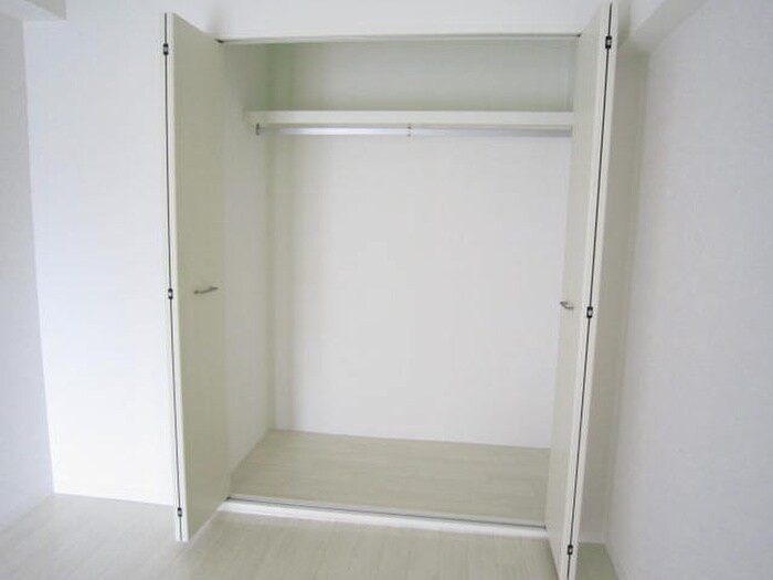 物件内観写真8　(収納)