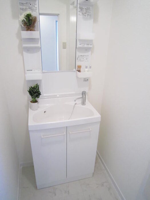 物件内観写真9　(洗面)