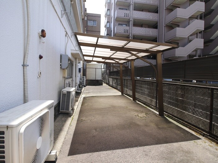 物件外観写真5　(駐輪場)