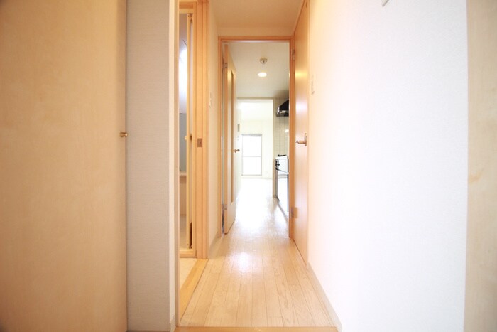 物件内観写真15　(廊下)