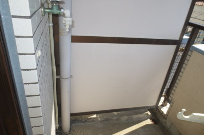 物件内観写真13　(洗濯機置場)