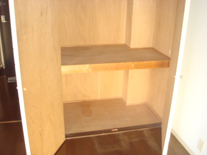 物件内観写真10　(収納)