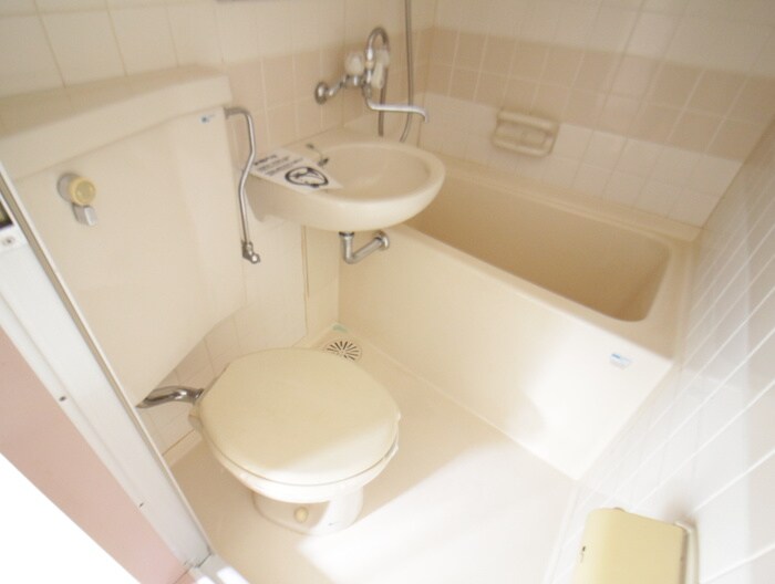 物件内観写真14　(トイレ)