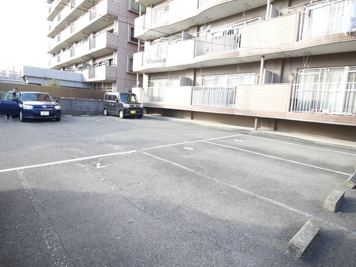 物件外観写真6　(駐輪場)