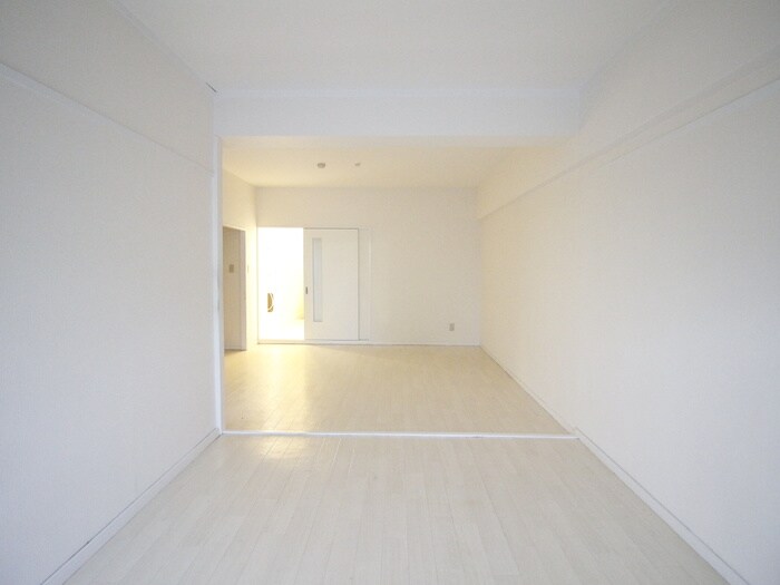 物件内観写真10　(居室)