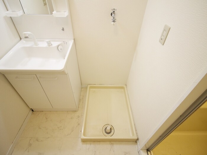 物件内観写真21　(洗濯機置場)