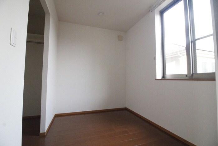 物件内観写真9　(居室)