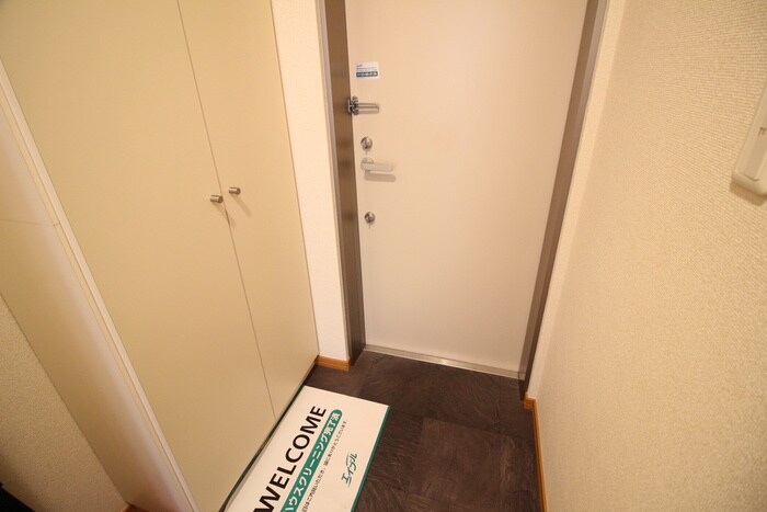 物件内観写真21　(玄関)