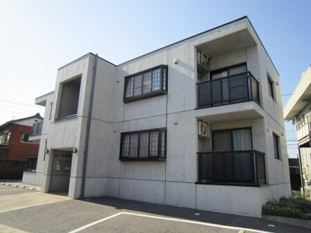 カーサ西真伝外観写真