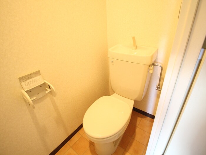 物件内観写真11　(トイレ)