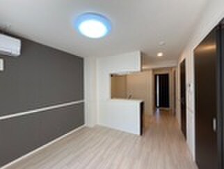 物件内観写真2　(居室)