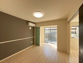 物件内観写真8　(居室)