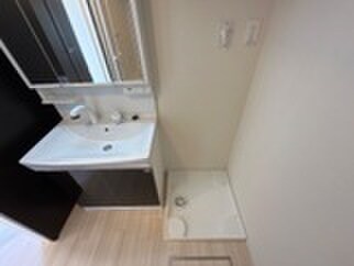 物件内観写真10　(洗濯機置場)