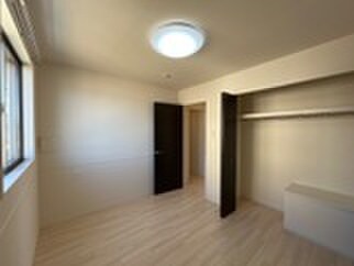 物件内観写真10　(居室)