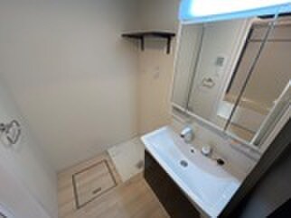 物件内観写真11　(洗面)