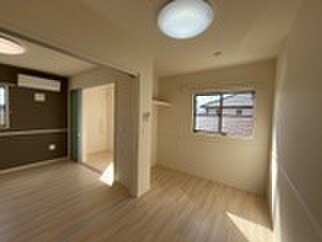 物件内観写真11　(居室)