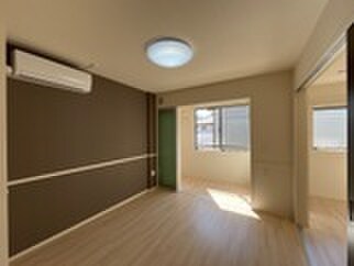 物件内観写真12　(居室)