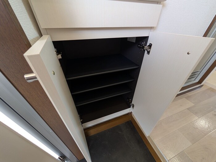 物件内観写真16　(靴箱)