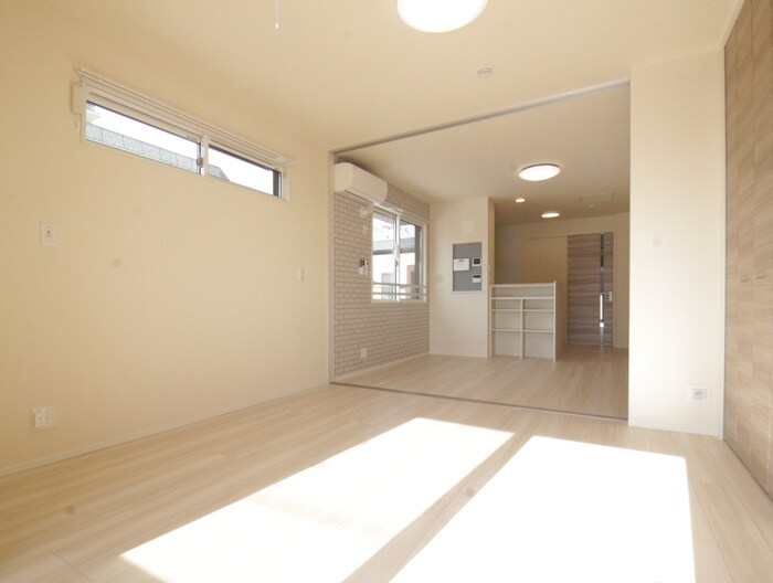 物件内観写真8　(居室)